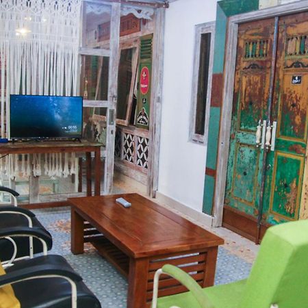 Budarno Homestay Kejayan Экстерьер фото