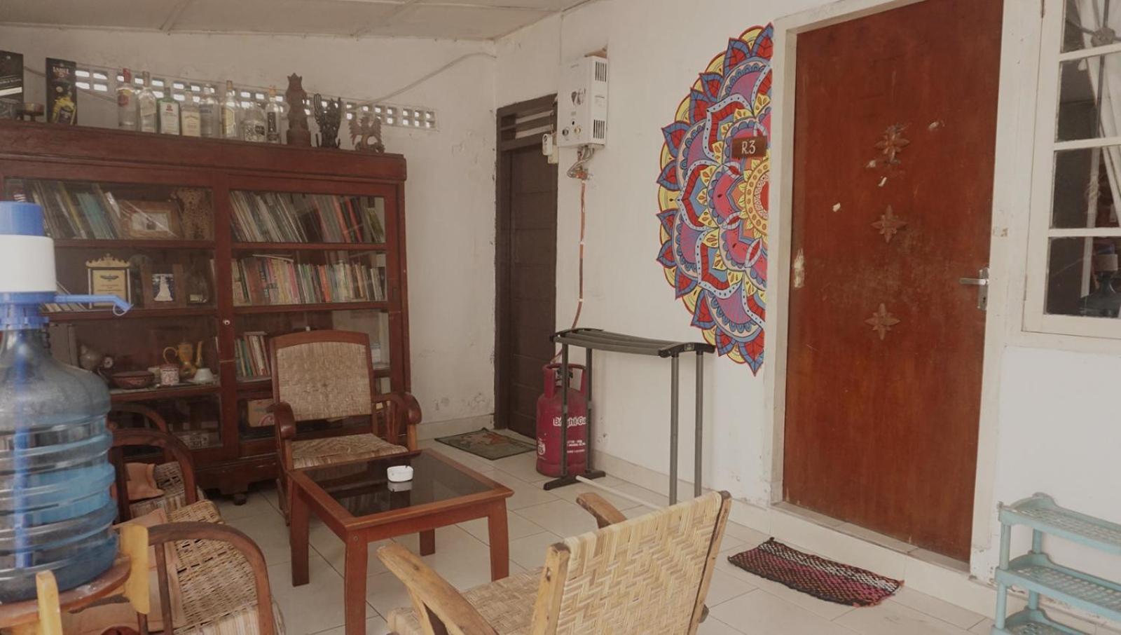Budarno Homestay Kejayan Экстерьер фото