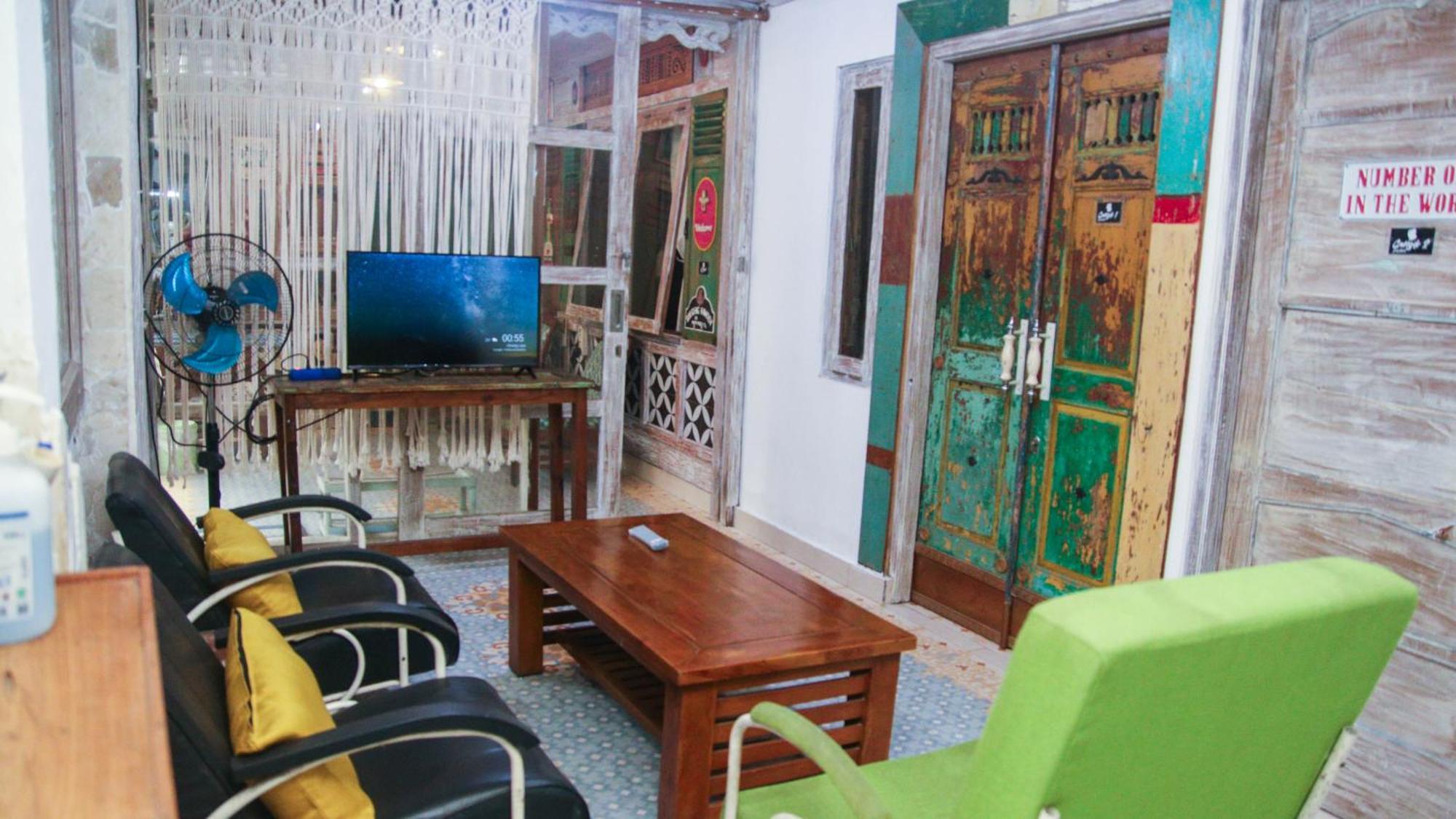 Budarno Homestay Kejayan Экстерьер фото